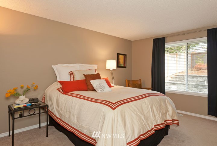 17018 156th Avenue Southeast Renton, WA 98058 - Photo 11 of 15 Gallery Image 11
