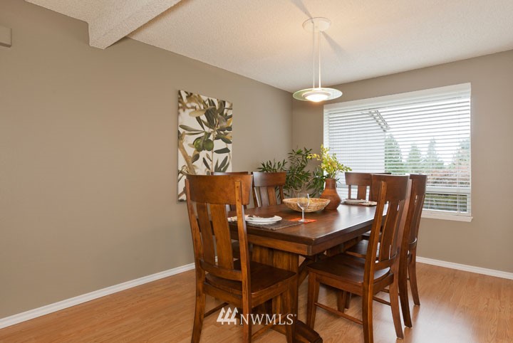 17018 156th Avenue Southeast Renton, WA 98058 - Photo 3 of 15 Gallery Image 3