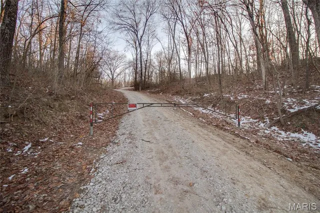 $250,000 | 3305 Brown Road, Brighton, IL 62012