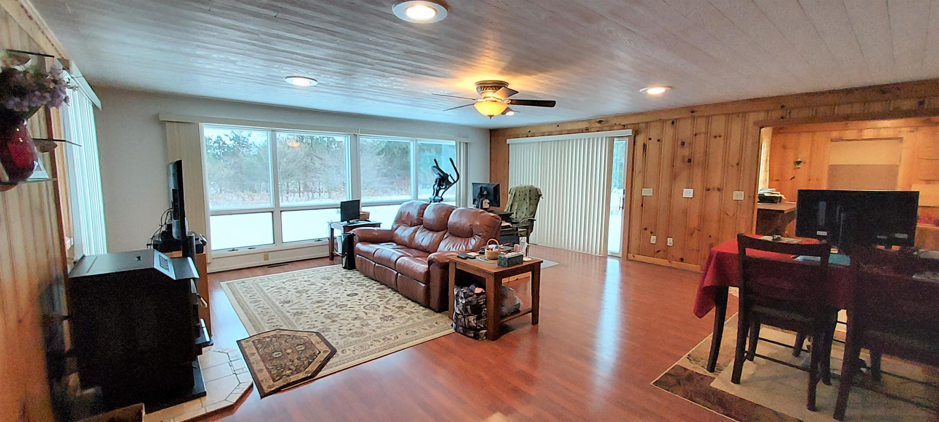 8700 Wing Road Cheboygan, MI 49721 - Photo 4 of 24 Gallery Image 4