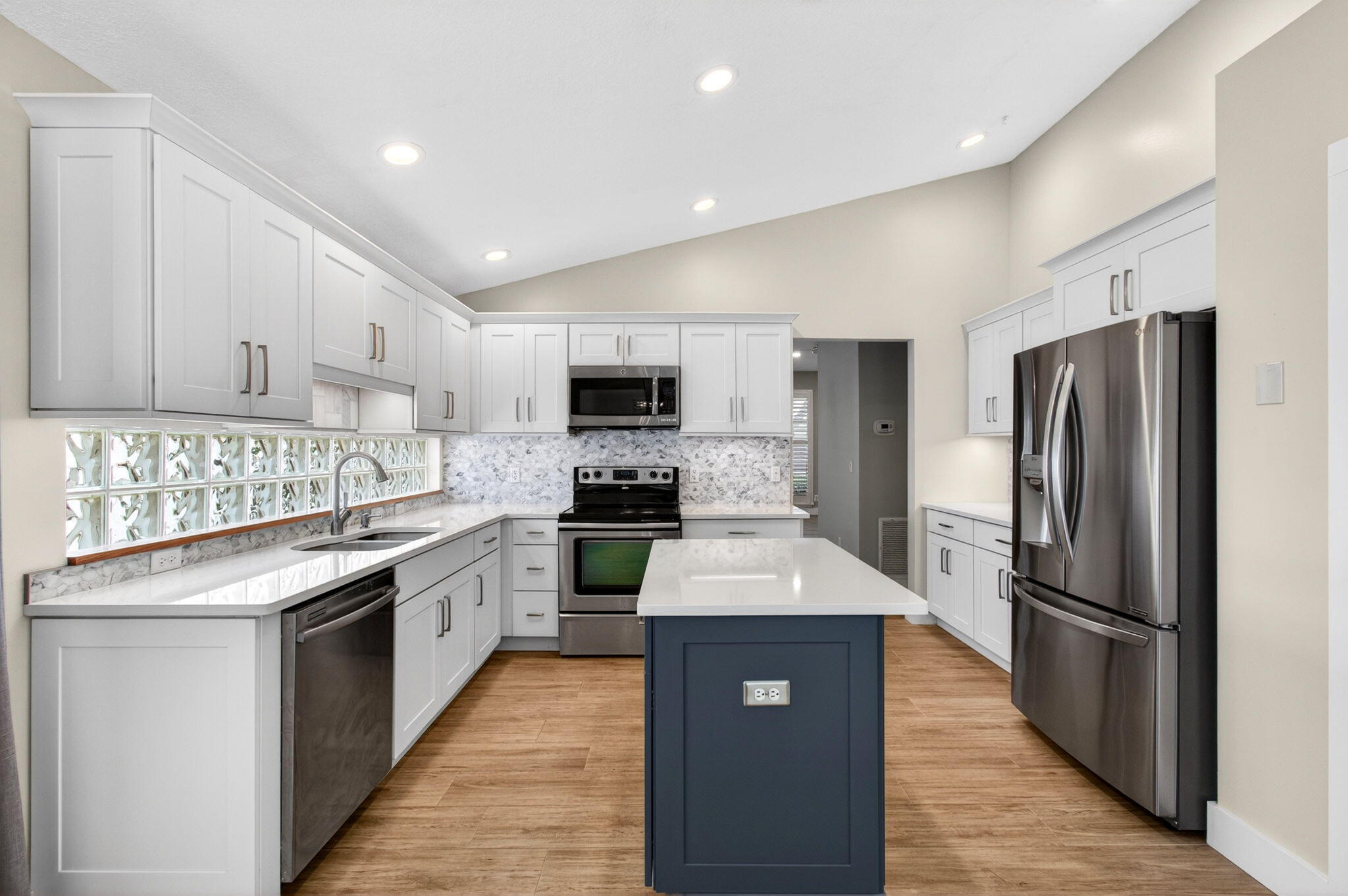 1142 Canoe Point Delray Beach, FL 33444 - Photo 5 of 68 Kitchen