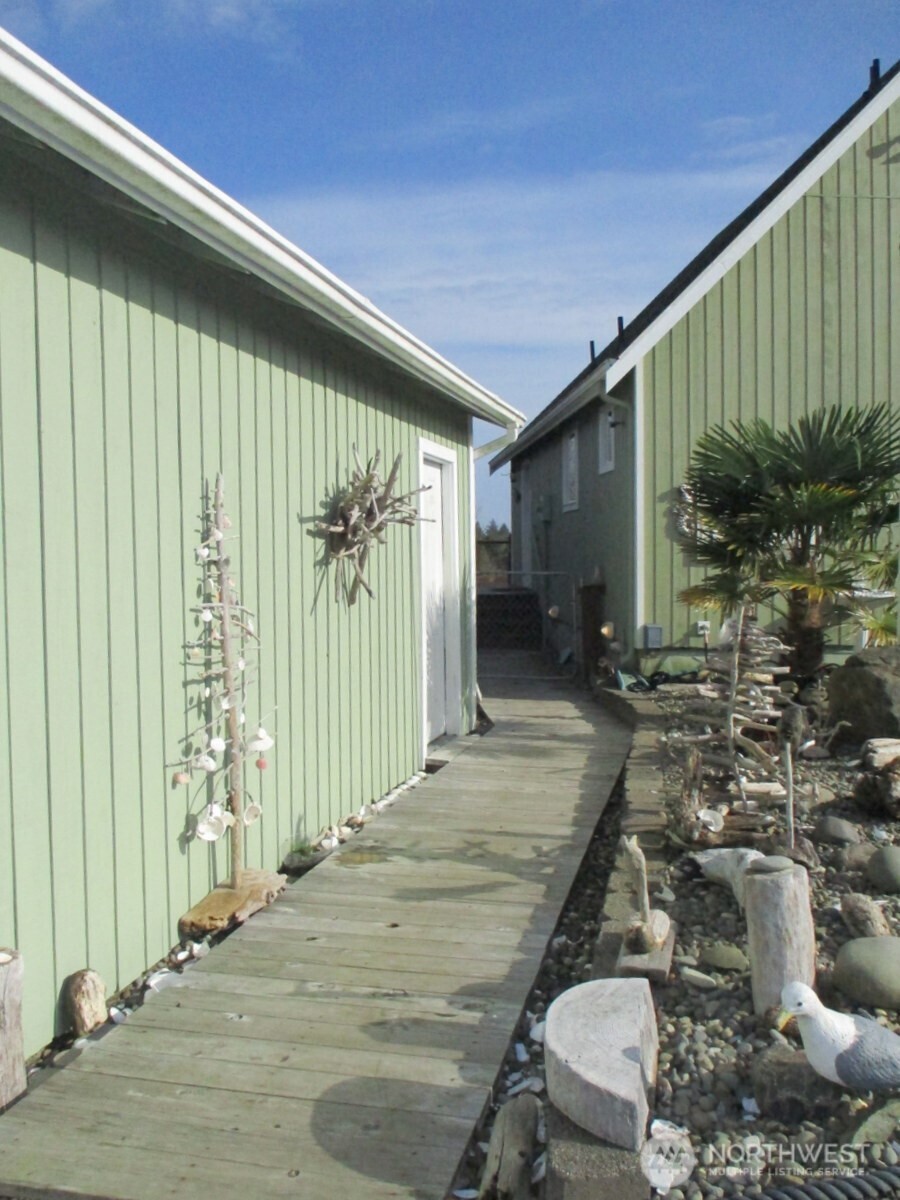 369 North Razor Clam Drive Southwest Ocean Shores, WA 98569 - Photo 5 of 27 a view of a porch
