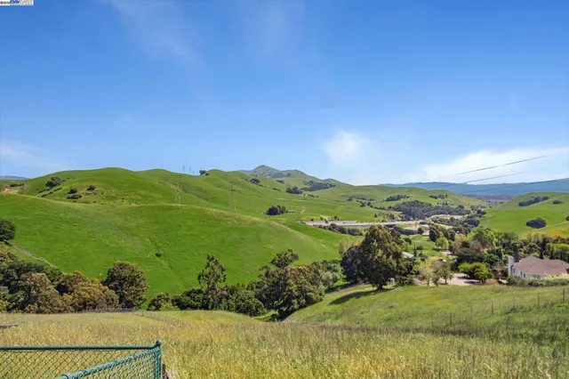 $4,888,888 | 41794 Vargas Road, Fremont, CA 94539