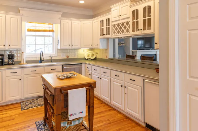 $999,000 | 9 Battery Park Road, Edisto Island, SC 29438