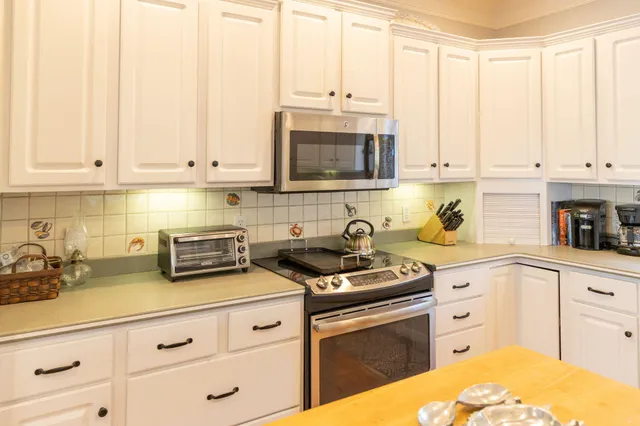 $999,000 | 9 Battery Park Road, Edisto Island, SC 29438