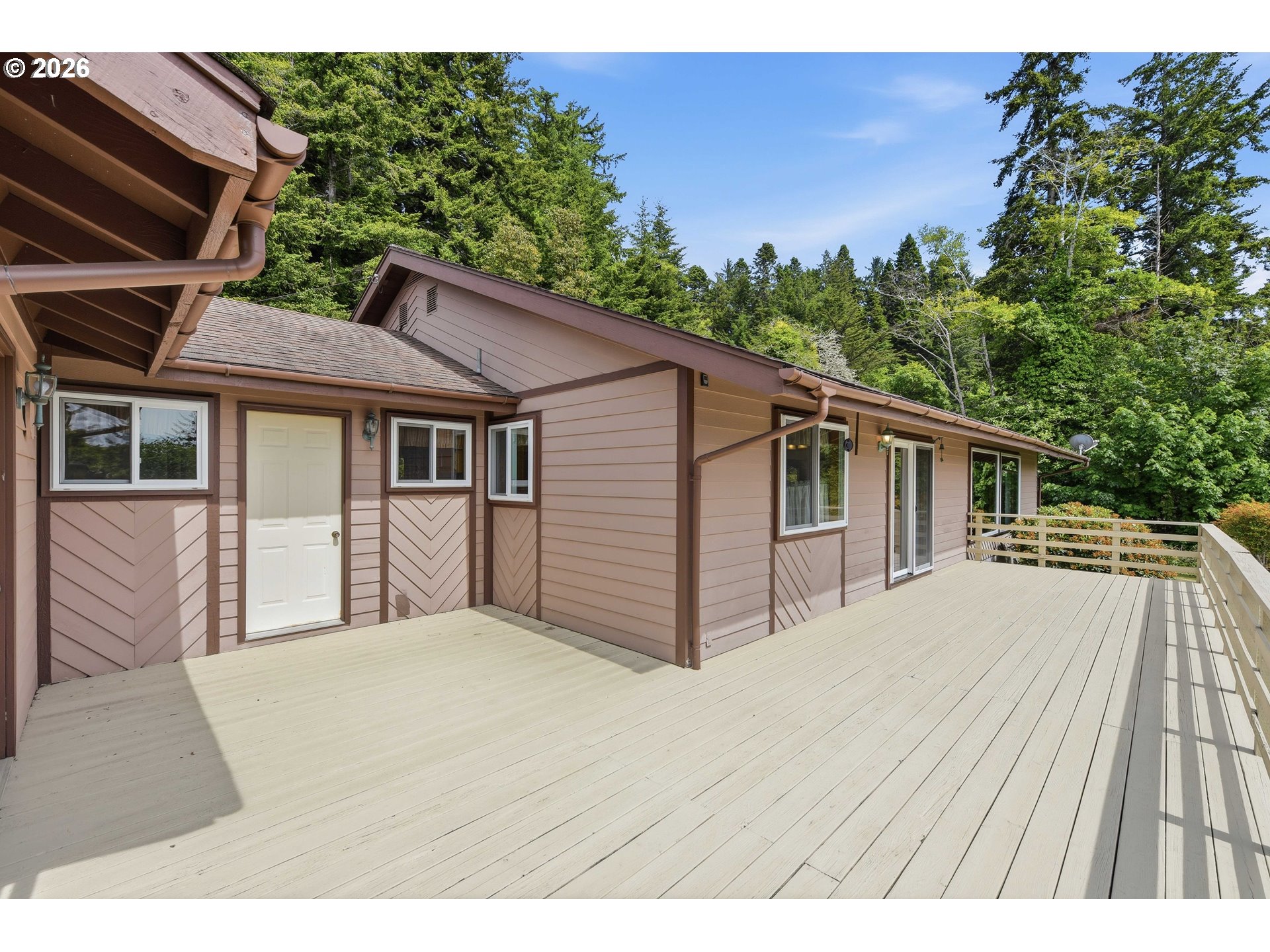 66635 Gunderson Road North Bend, OR 97459 - Photo 38 of 46