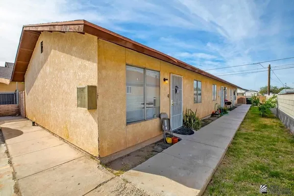 $1,150 | 2114 South Walnut Avenue, Unit 3, Yuma, AZ 85364
