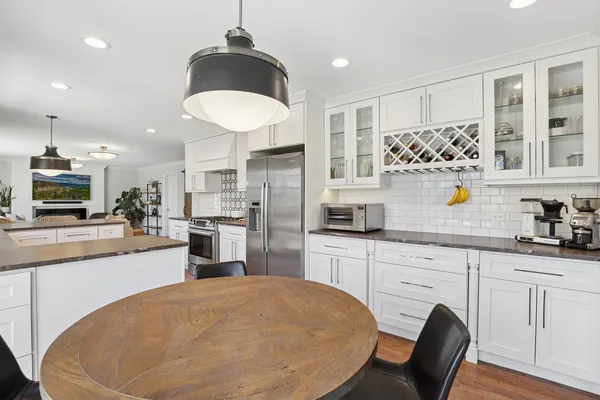 $1,050,000 | 1285 Warwick Court, Deerfield, IL 60015