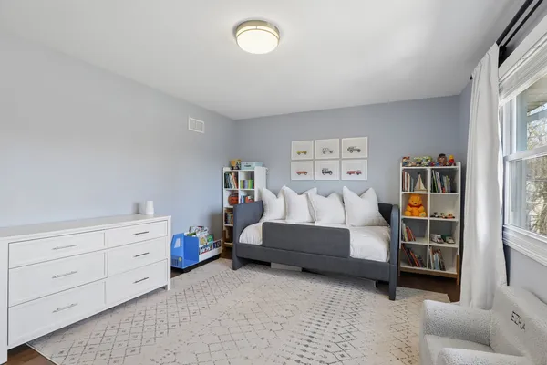 $1,050,000 | 1285 Warwick Court, Deerfield, IL 60015