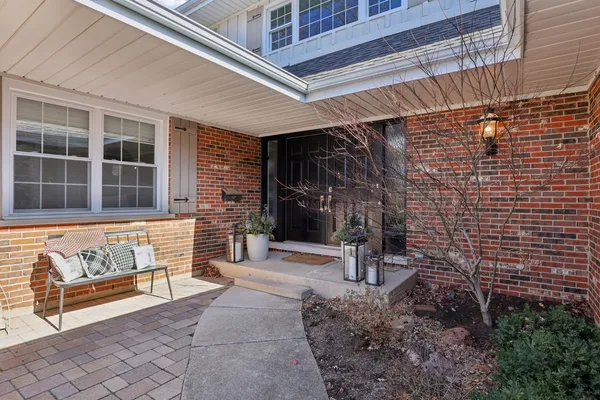 $1,050,000 | 1285 Warwick Court, Deerfield, IL 60015