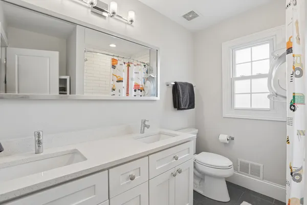 $1,050,000 | 1285 Warwick Court, Deerfield, IL 60015
