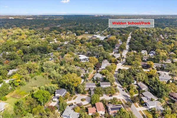 $1,050,000 | 1285 Warwick Court, Deerfield, IL 60015