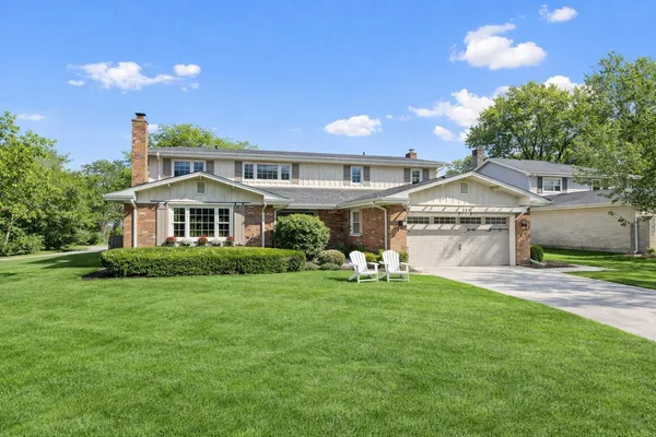 $1,050,000 | 1285 Warwick Court, Deerfield, IL 60015
