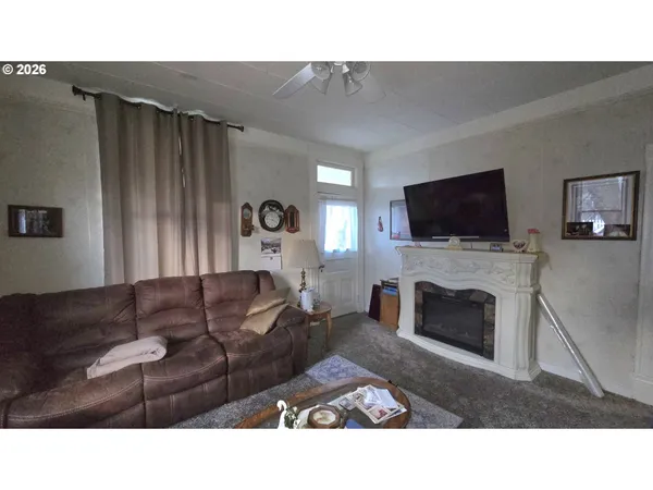$199,000 | 280 Water Street, Heppner, OR 97836