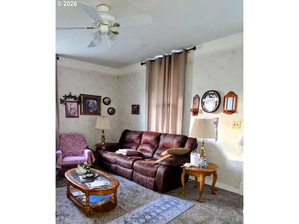 $199,000 | 280 Water Street, Heppner, OR 97836