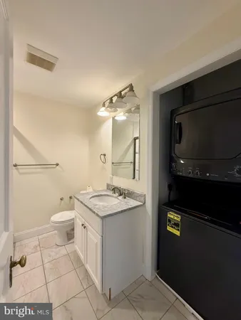 $2,150 | 1610 North Broom Street, Unit 2, Wilmington, DE 19806