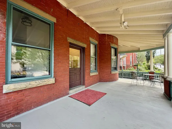 $2,150 | 1610 North Broom Street, Unit 2, Wilmington, DE 19806