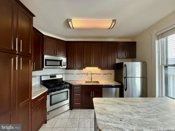 $2,150 | 1610 North Broom Street, Unit 2, Wilmington, DE 19806