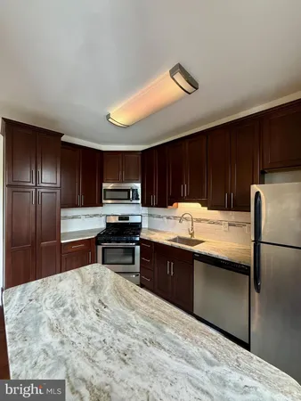 $2,150 | 1610 North Broom Street, Unit 2, Wilmington, DE 19806