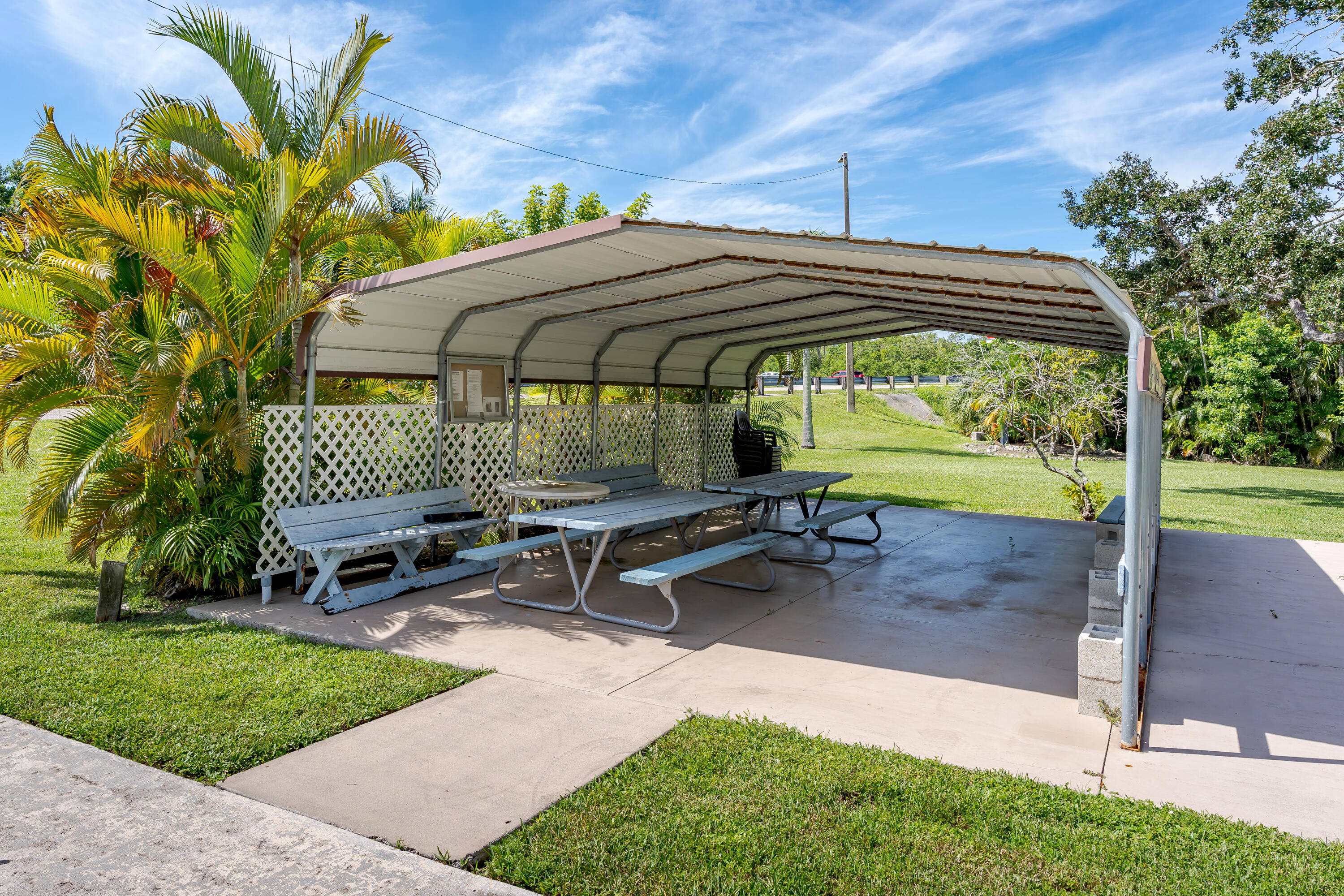 165 Riverwood Road Naples, FL 34114 - Photo 8 of 9 Picnic Area