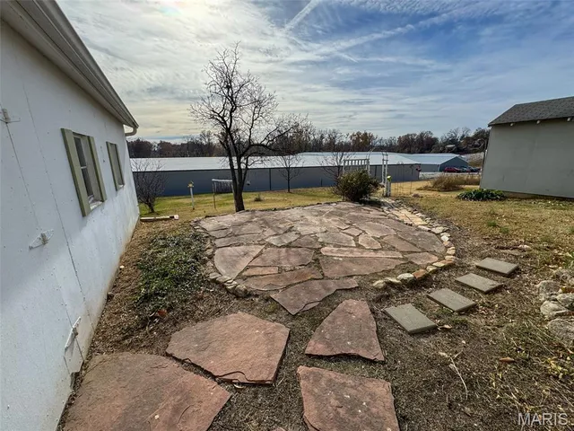 $129,000 | 1060 Market Street, Ste. Genevieve, MO 63670