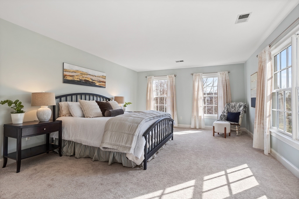 35 Fieldstone Farm Road Sudbury, MA 01776 - Photo 17 of 42