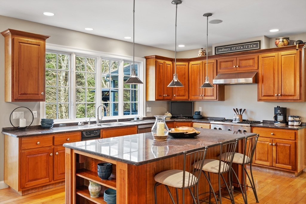 35 Fieldstone Farm Road Sudbury, MA 01776 - Photo 7 of 42