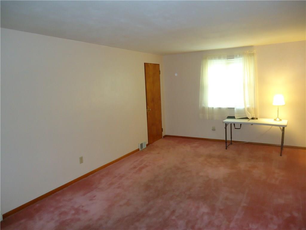 221 Greenfield Road Derry, PA 15627 - Photo 5 of 10 LIVING ROOM