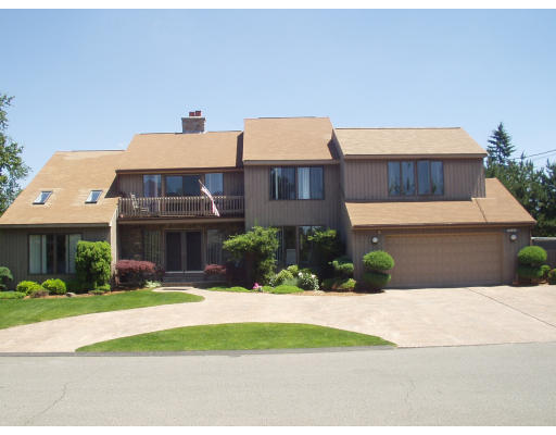 21 Richard Road Marblehead, MA 01945 - Photo 1 of 10 a front view of house with yard and green space