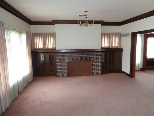 $385,000 | 207 East 4th Street, Braymer, MO 64624