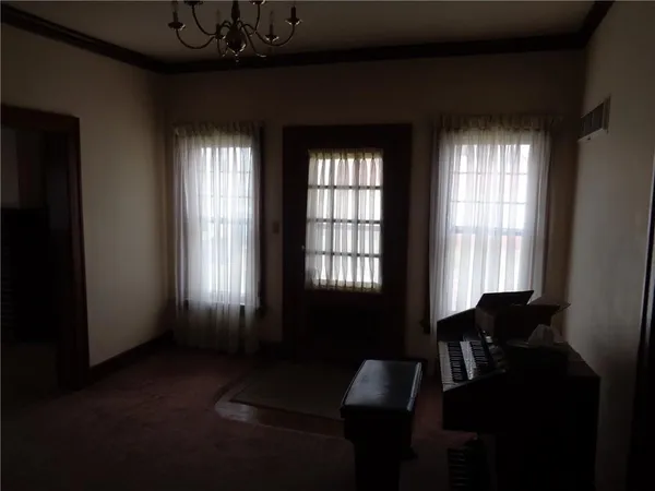 $385,000 | 207 East 4th Street, Braymer, MO 64624