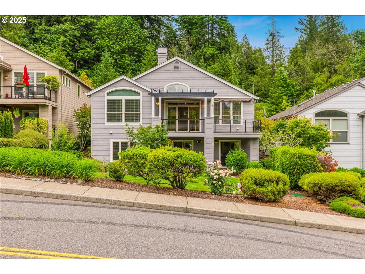 692 Southeast 38th Drive Gresham, OR 97080 - Photo 27 of 36