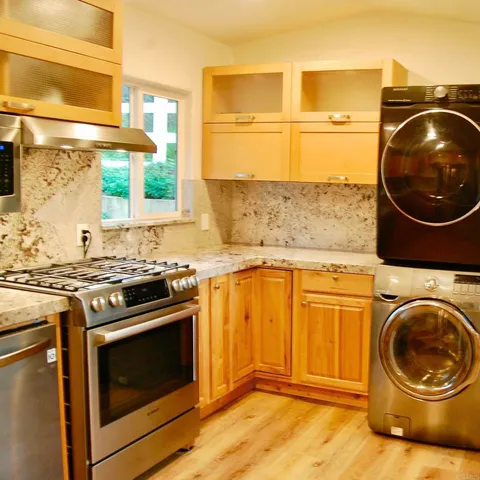 $2,795 | 736 Mar Vista Drive, Vista, CA 92081