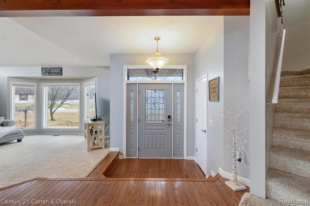 7151 Bayview Road Jackson, MI 49201 - Photo 5 of 41
