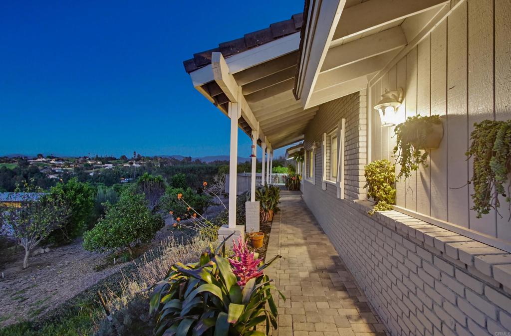 5012 Sleeping Indian Road Fallbrook, CA 92028 - Photo 2 of 75