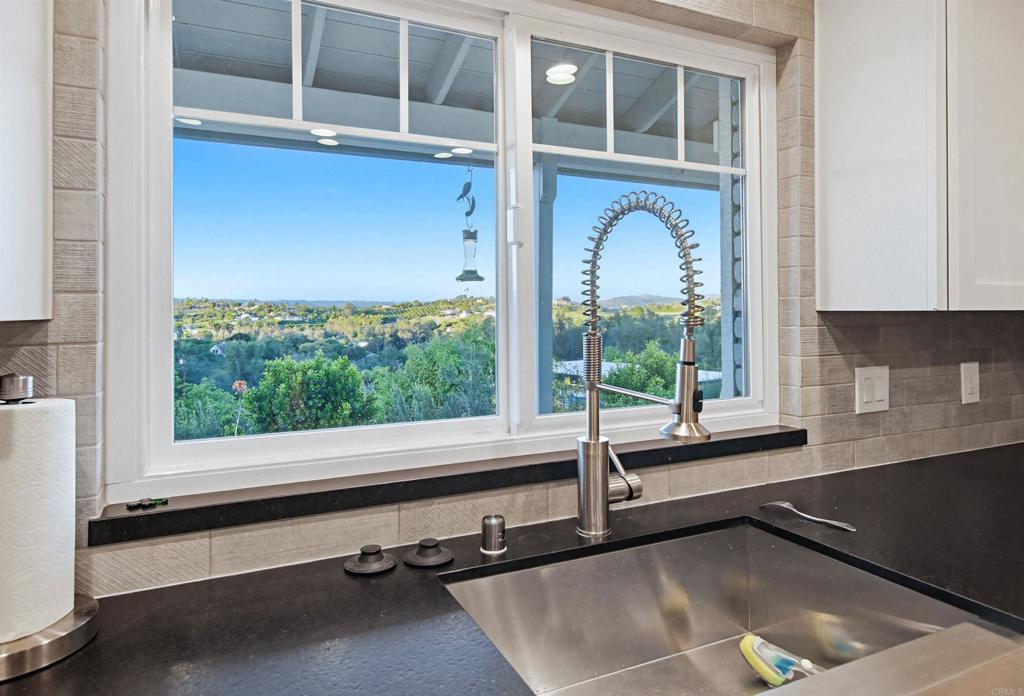 5012 Sleeping Indian Road Fallbrook, CA 92028 - Photo 27 of 75