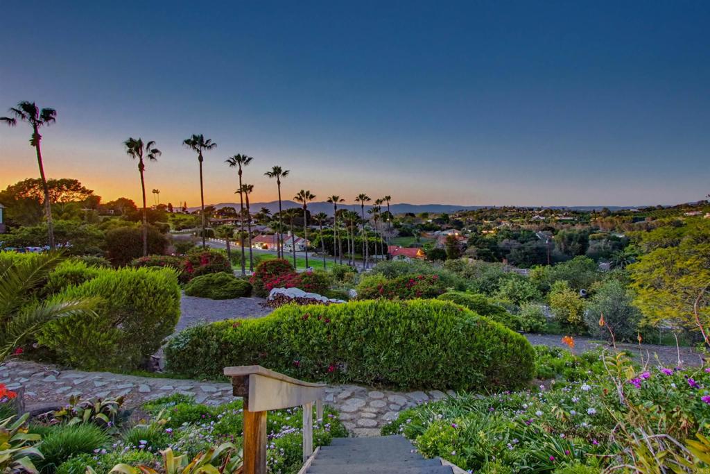 5012 Sleeping Indian Road Fallbrook, CA 92028 - Photo 3 of 75