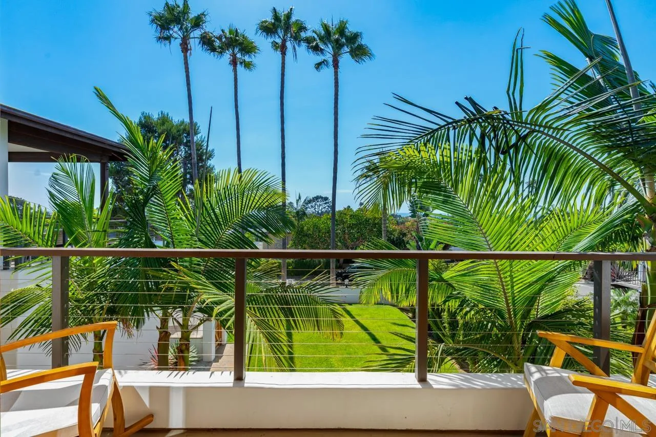 733 Stratford Drive Encinitas, CA 92024 - Photo 27 of 46 an outdoor view with patio