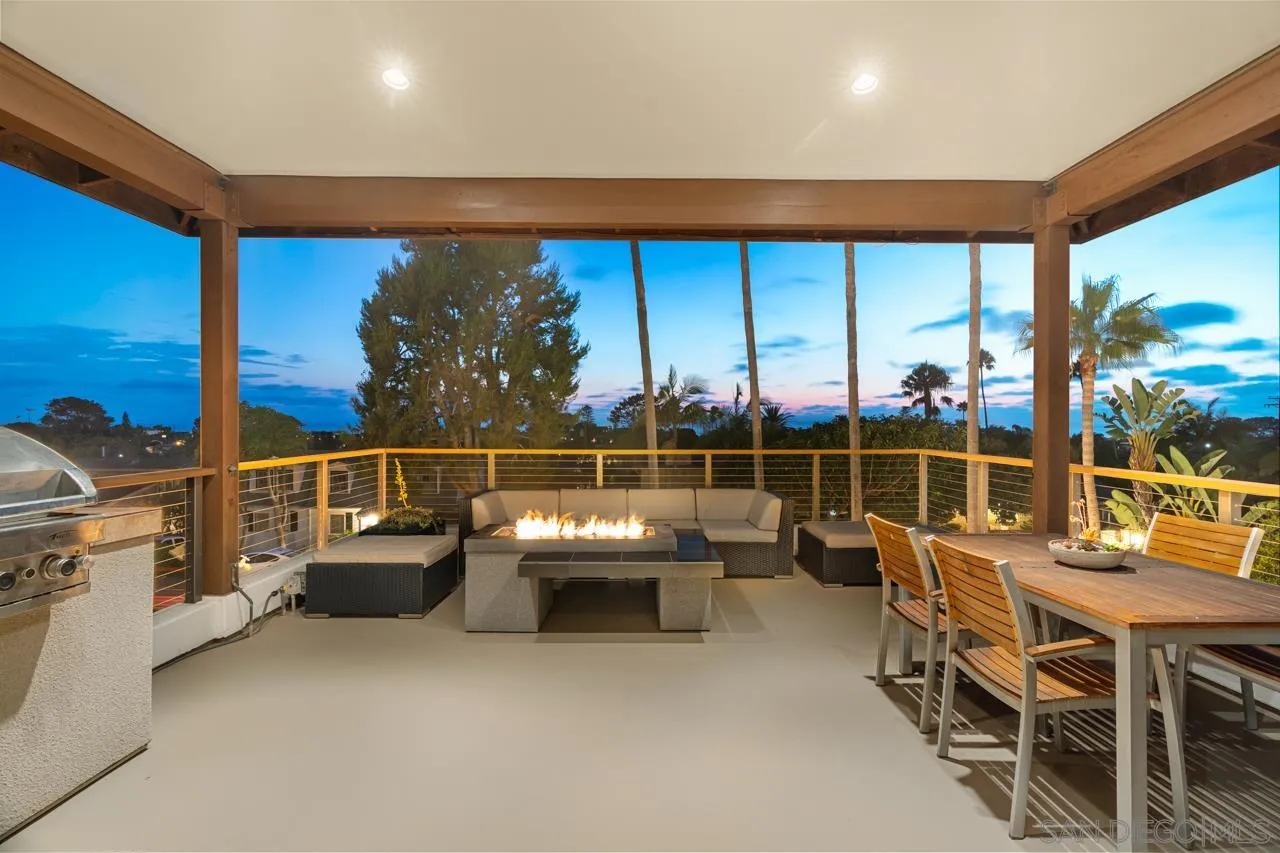 733 Stratford Drive Encinitas, CA 92024 - Photo 7 of 46