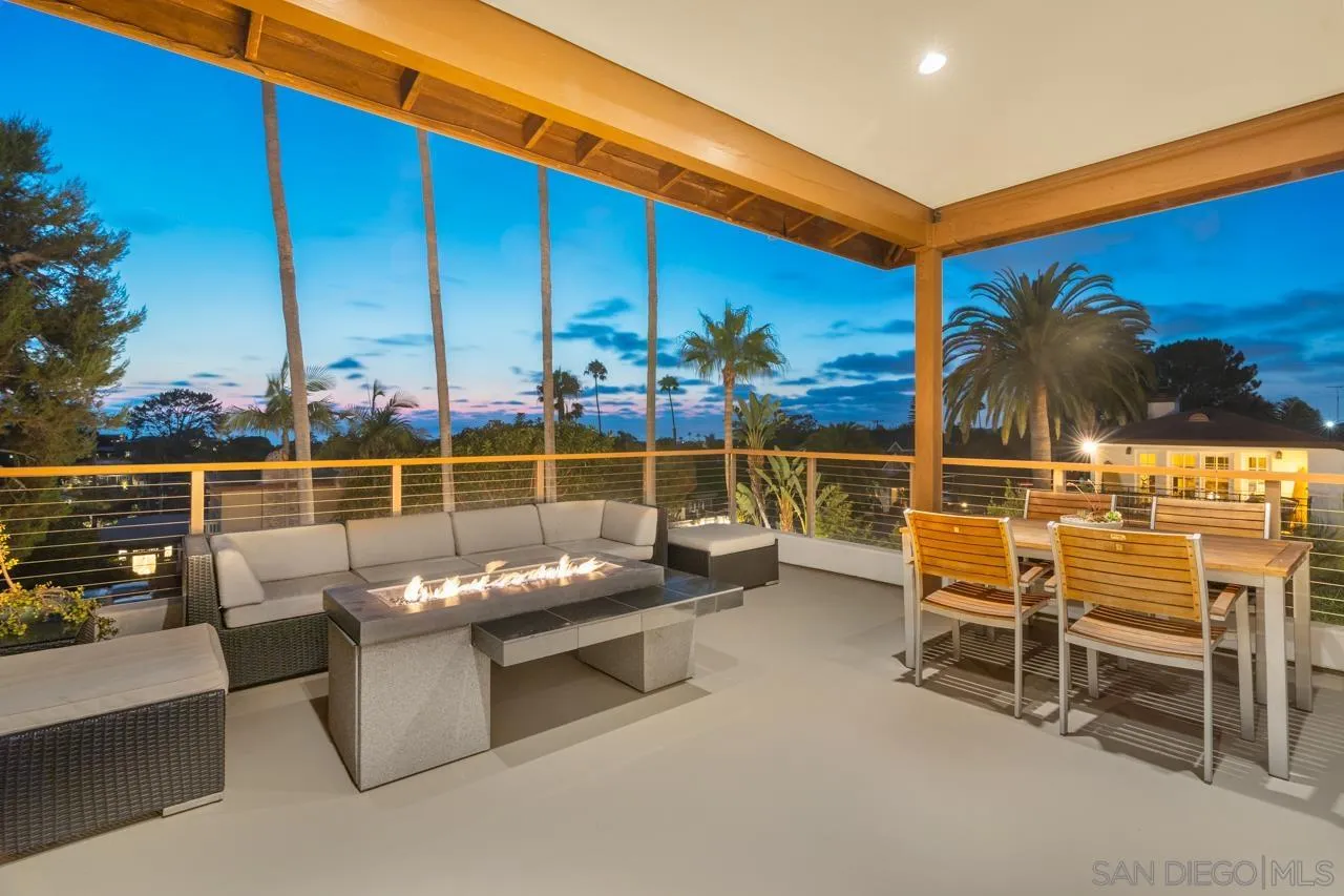 733 Stratford Drive Encinitas, CA 92024 - Photo 9 of 46 a view of a chairs and table in the terrace