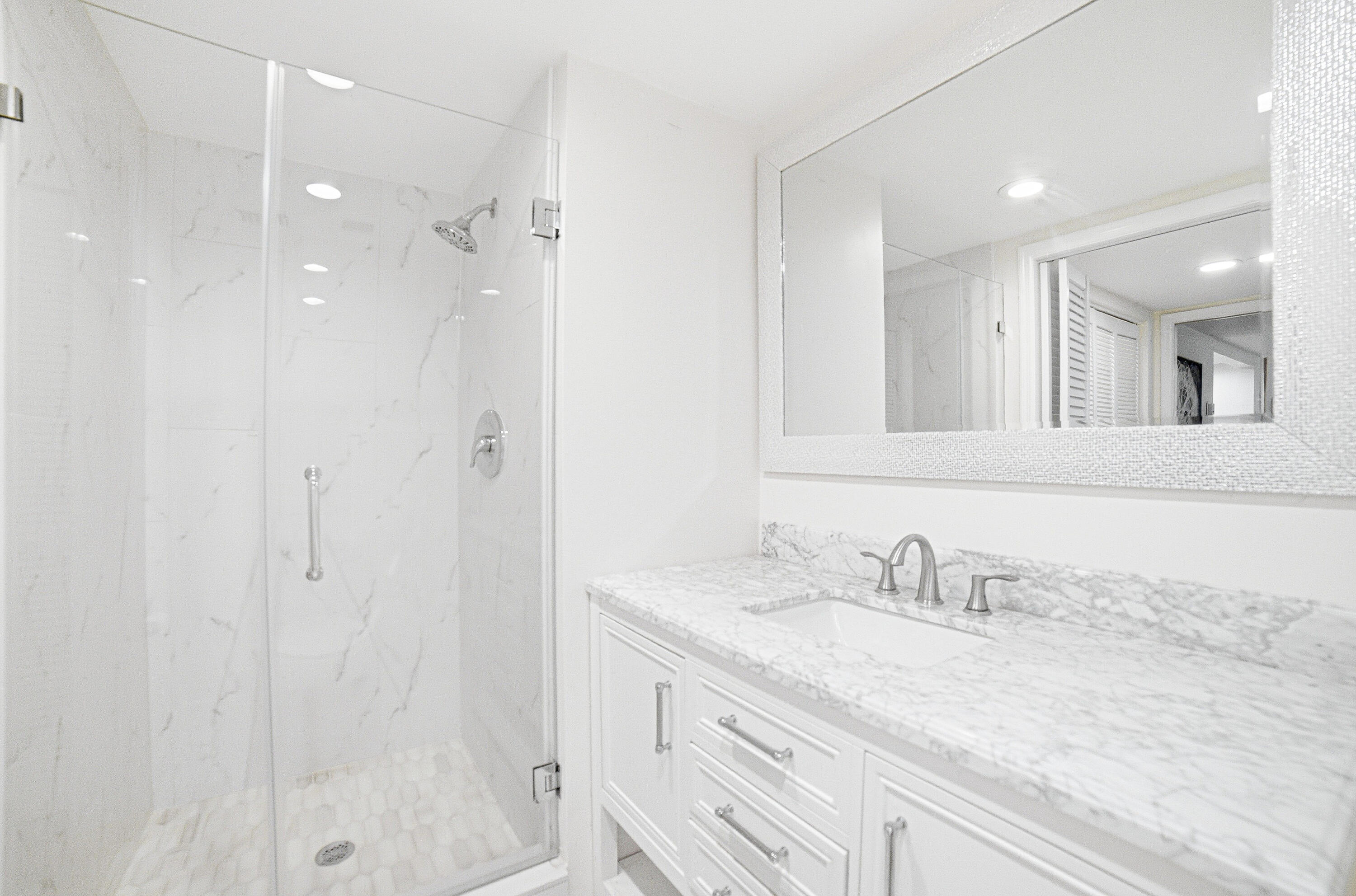 100 Southeast 5th Avenue Boca Raton, FL 33432 - Photo 31 of 51 Bathroom