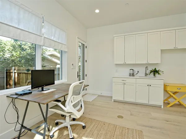 $19,500 | 304 Westwood Terrace, Austin, TX 78746