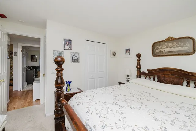 $250,000 | 494 Putnam Pike, Unit B5, Smithfield, RI 02828