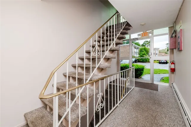 $250,000 | 494 Putnam Pike, Unit B5, Smithfield, RI 02828