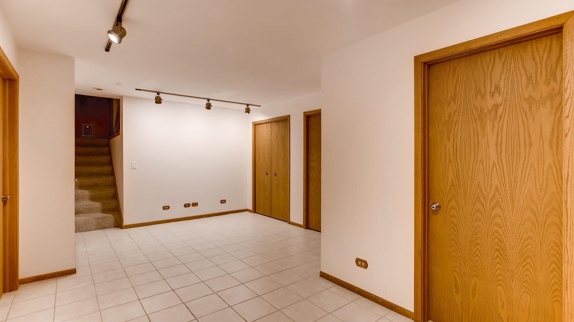 1229 Honey Hill Road Addison, IL 60101 - Photo 18 of 25 a view of an empty room