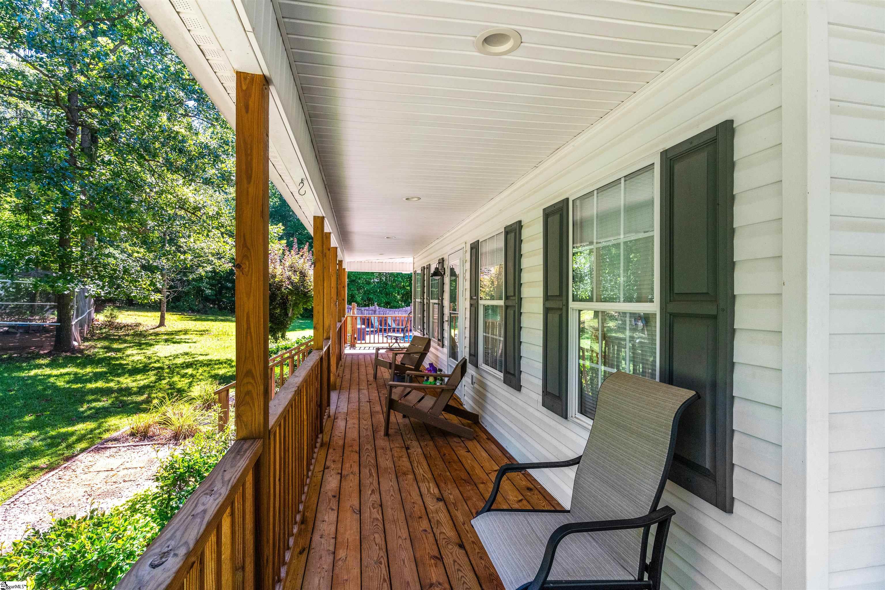 197 Hickory Road Williamston, SC 29697 - Photo 4 of 35 Gallery Image 4