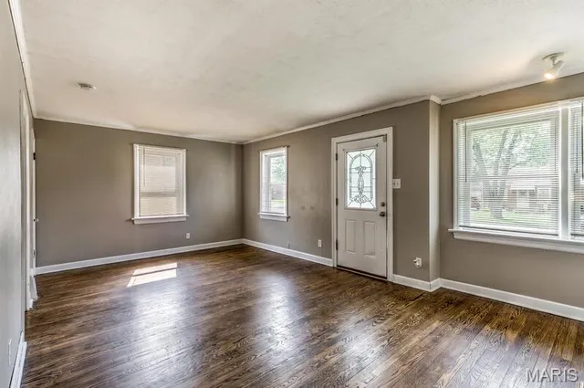 $169,900 | 4 Duchesne Drive, Florissant, MO 63031