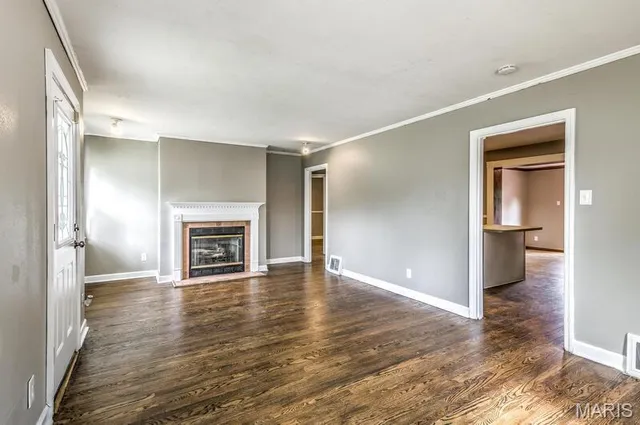 $169,900 | 4 Duchesne Drive, Florissant, MO 63031