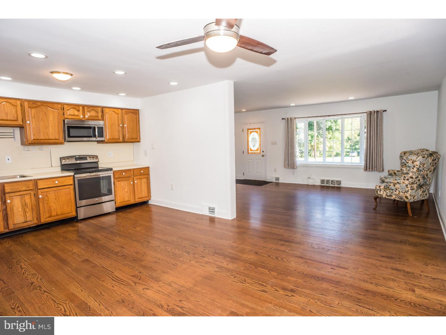 740 Winchester Road Media, PA 19063 - Photo 7 of 25 Dining Room