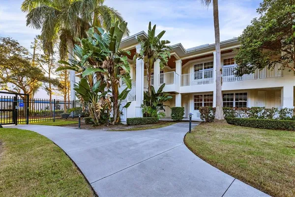 $206,000 | 3506 54th Drive West, Unit 104, Bradenton, FL 34210